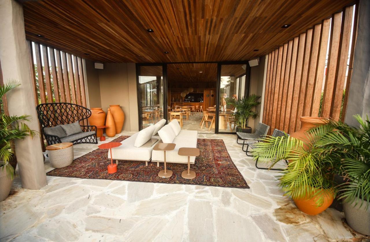 Makena Hotel อิกาไรย์ ภายนอก รูปภาพ