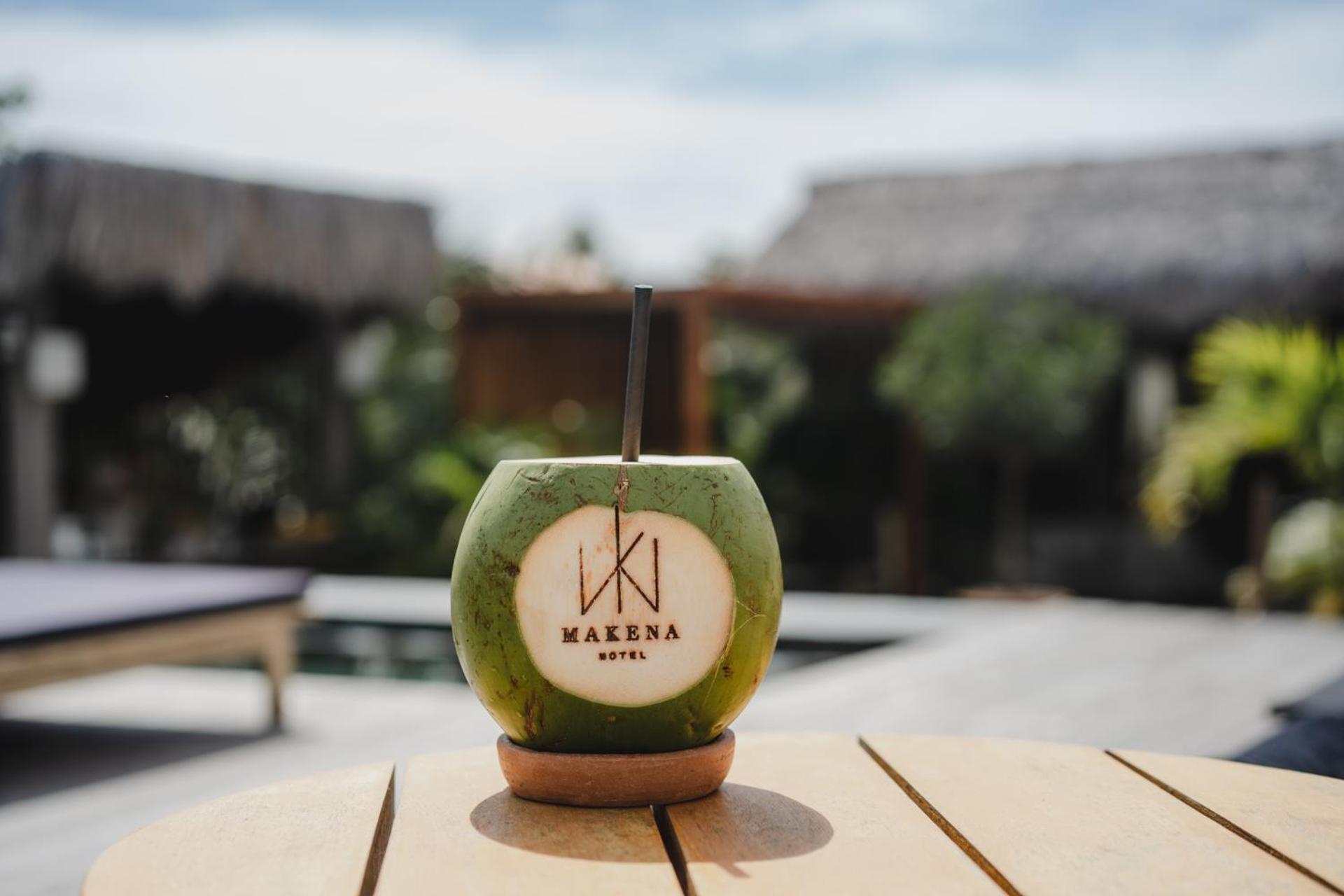 Makena Hotel อิกาไรย์ ภายนอก รูปภาพ